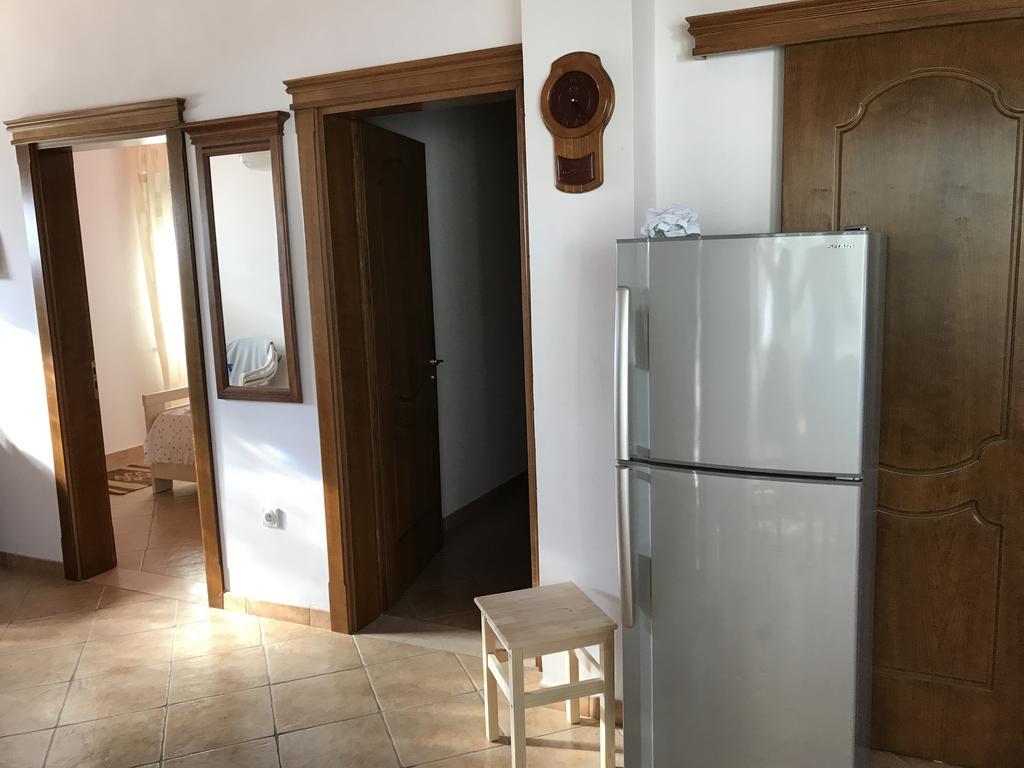 Holiday Home Zenit Ulcinj Exterior foto
